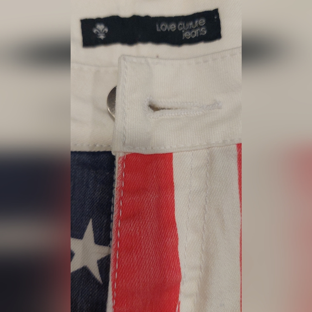 Blue and White Jean Shorts for Casual Wear - Picture 5 of 6